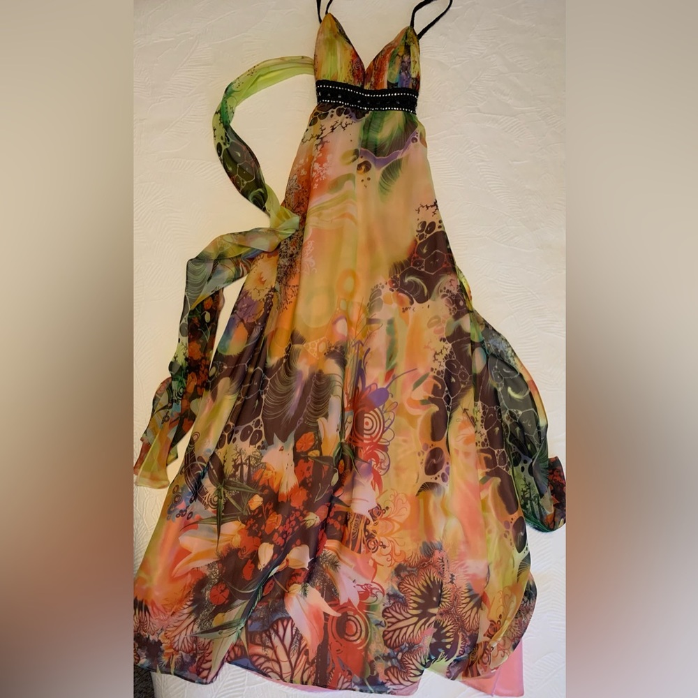 Vibrant, STUNNING, formal gown.